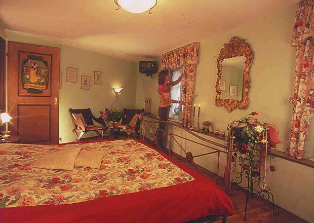 Maerchenhotel Bernkastel-Kues Oda fotoğraf